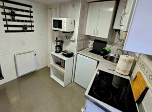 Private kitchen - Charming cottage (Candeleda)