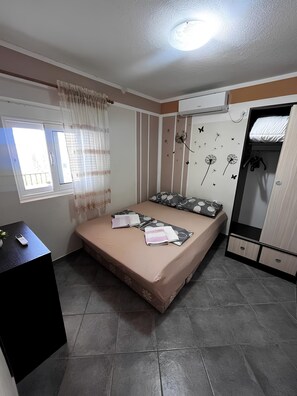 Een strijkplank/strijkijzer, wifi