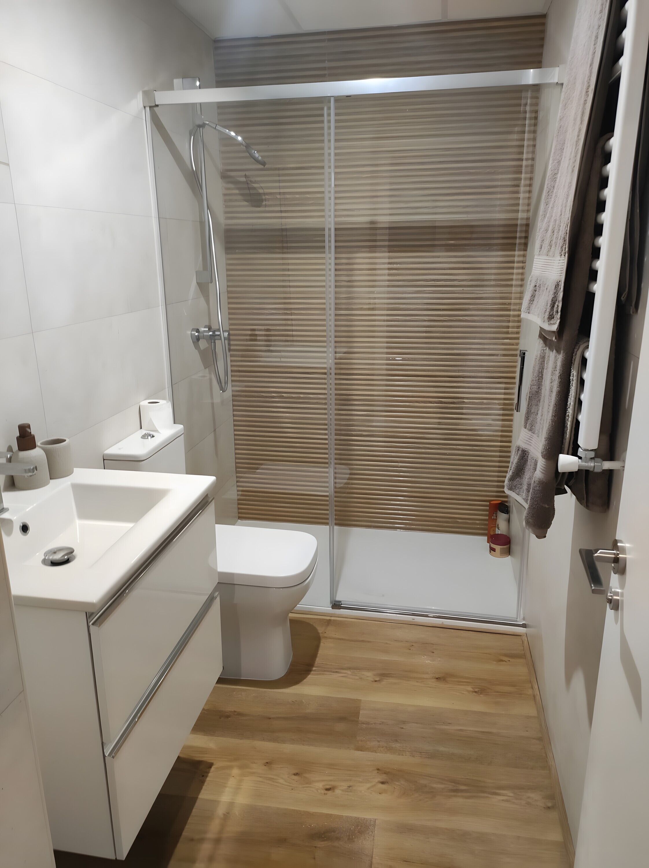 シャワー、ヘアドライヤー