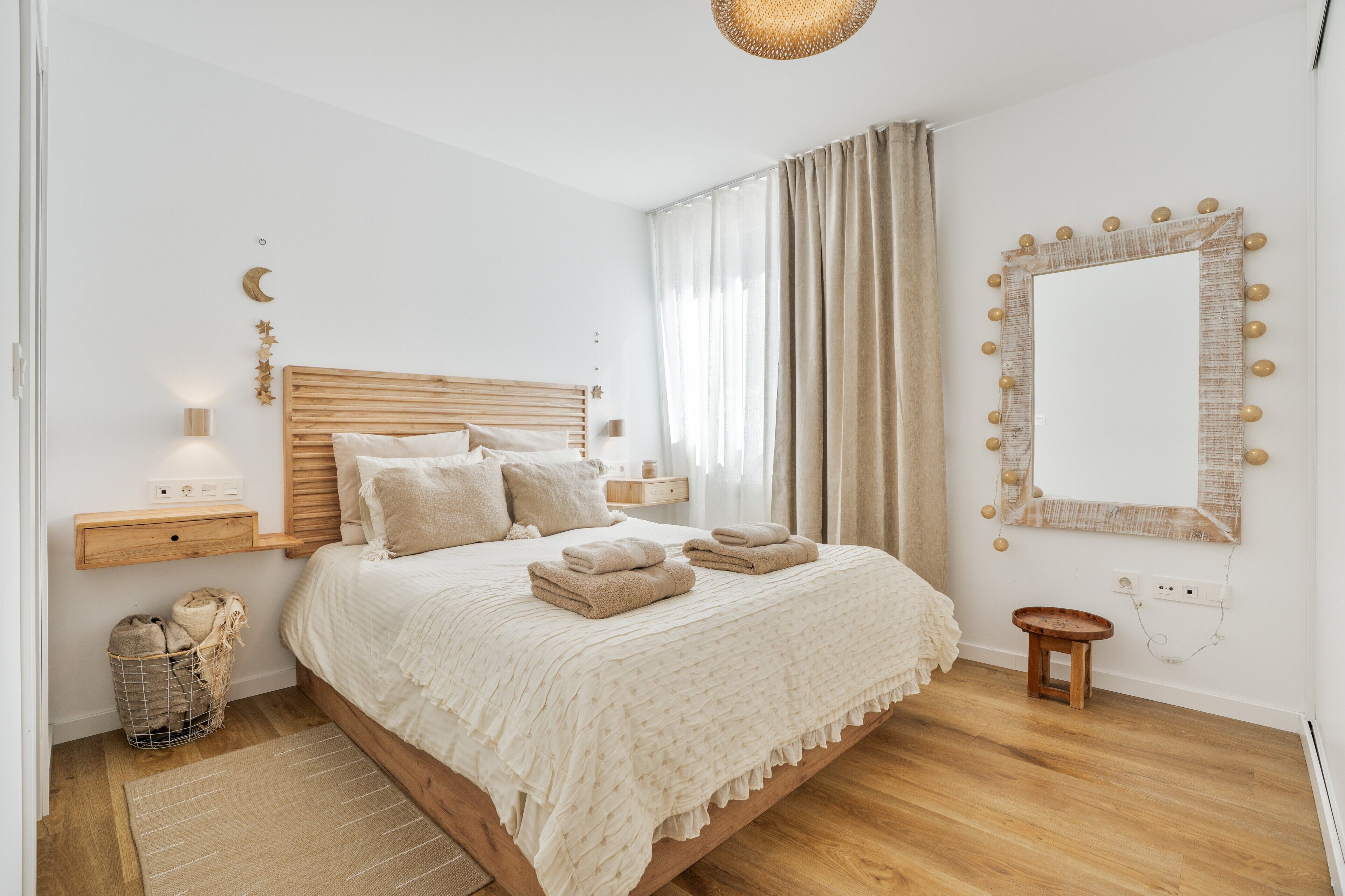 2 dormitorios, tabla de planchar con plancha, wifi y ropa de cama
