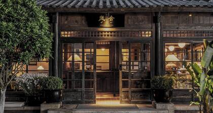 Lijiang Old Town Lanshe Hotel