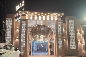 Front of property - Hotel Beubelle (Meerut)