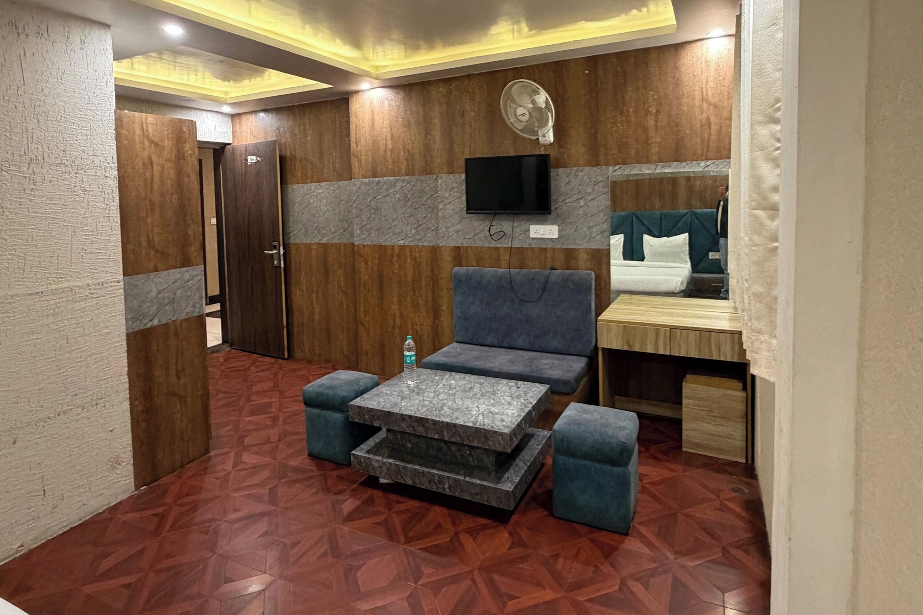 华丽客房 | 办公桌、熨斗/熨板、免费 WiFi、床单