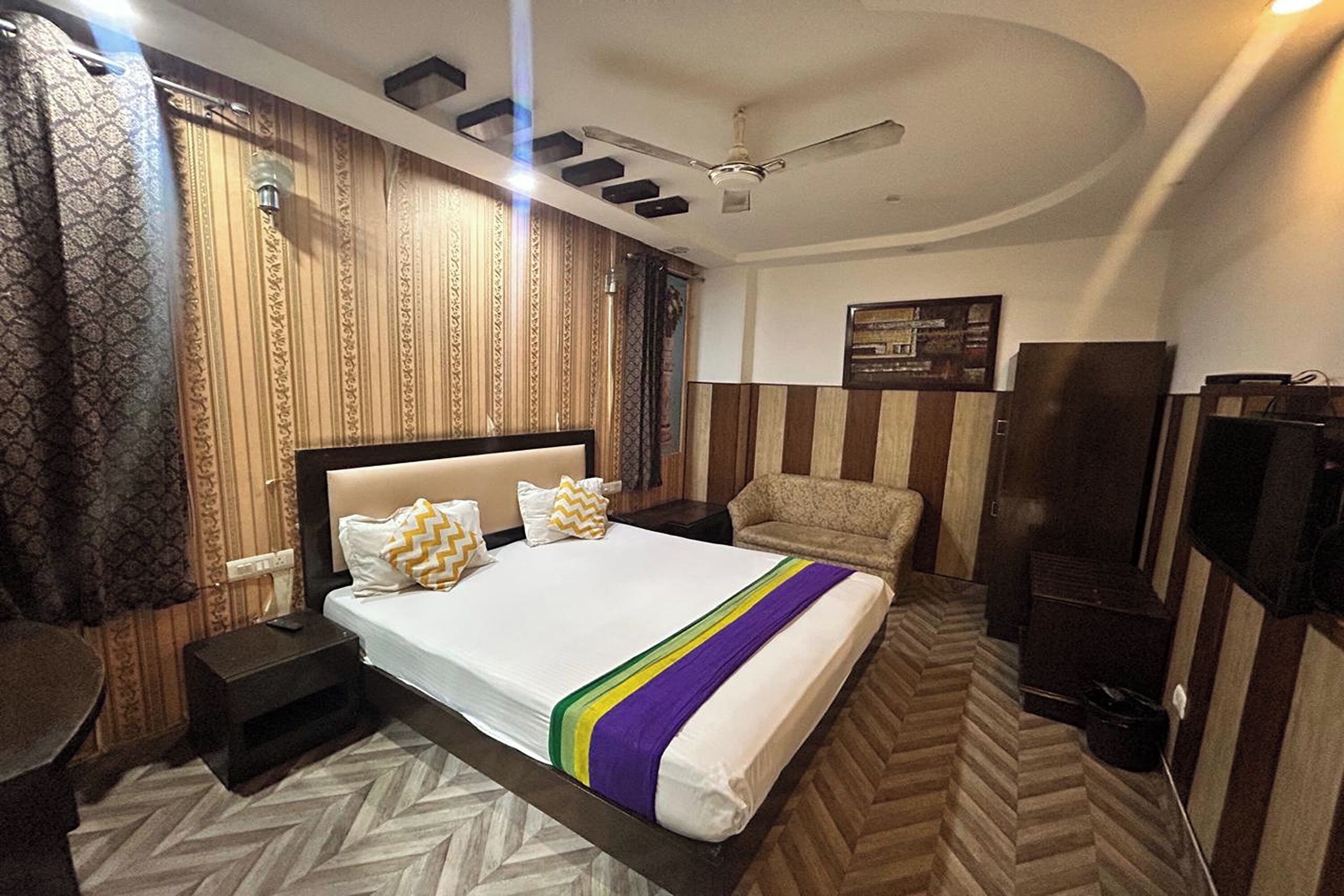 Desk, iron/ironing board, free WiFi, bed sheets