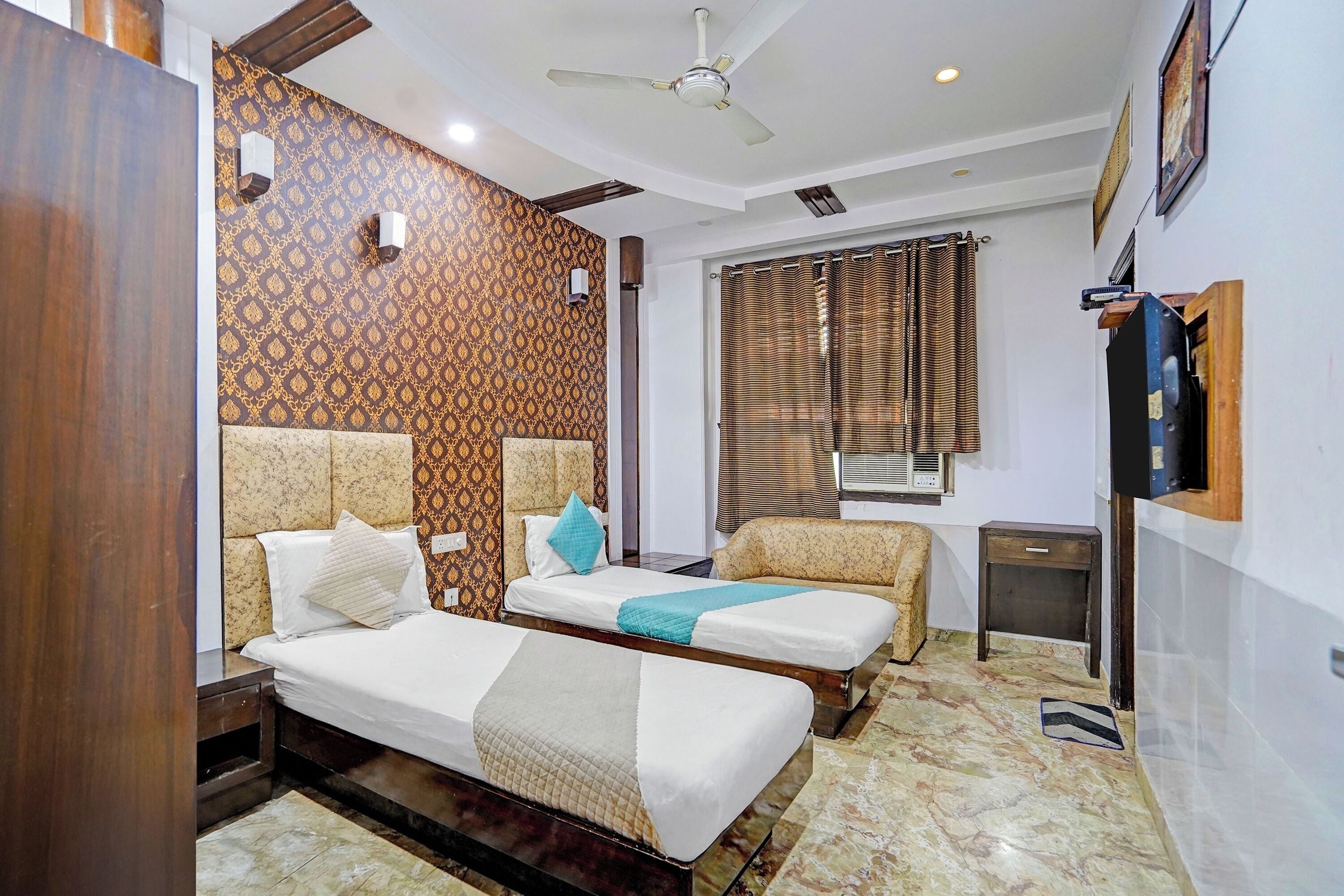 Desk, iron/ironing board, free WiFi, bed sheets