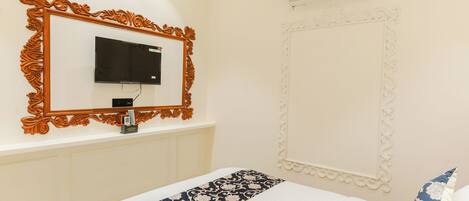 Premium-Zimmer | Minibar, Schreibtisch, Bügeleisen/Bügelbrett, kostenloses WLAN