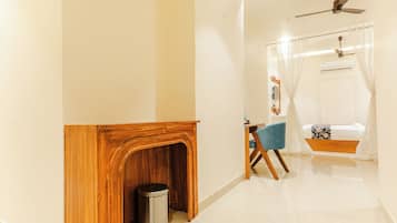 Premium Room | Private kitchenette | Coffee/tea maker, electric kettle