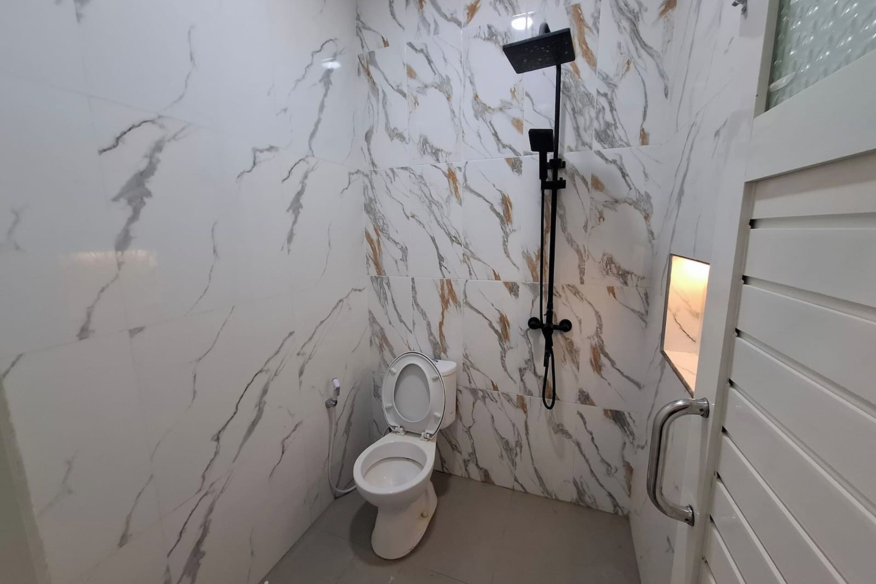 Standard Room | Bathroom