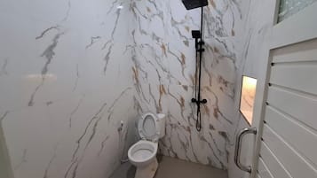 Standard Room | Bathroom