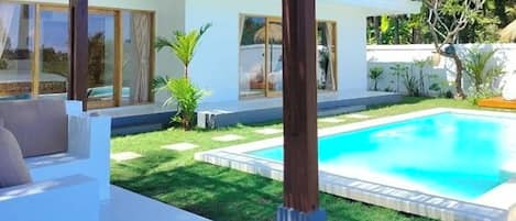 Piscine extérieure