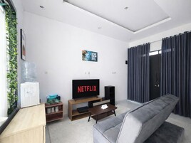 Villa, 2 habitaciones | Escritorio, cortinas opacas, wifi gratis y ropa de cama