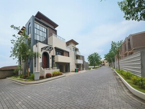 Front of property - Villa Arumi Experience (Tasikmalaya)