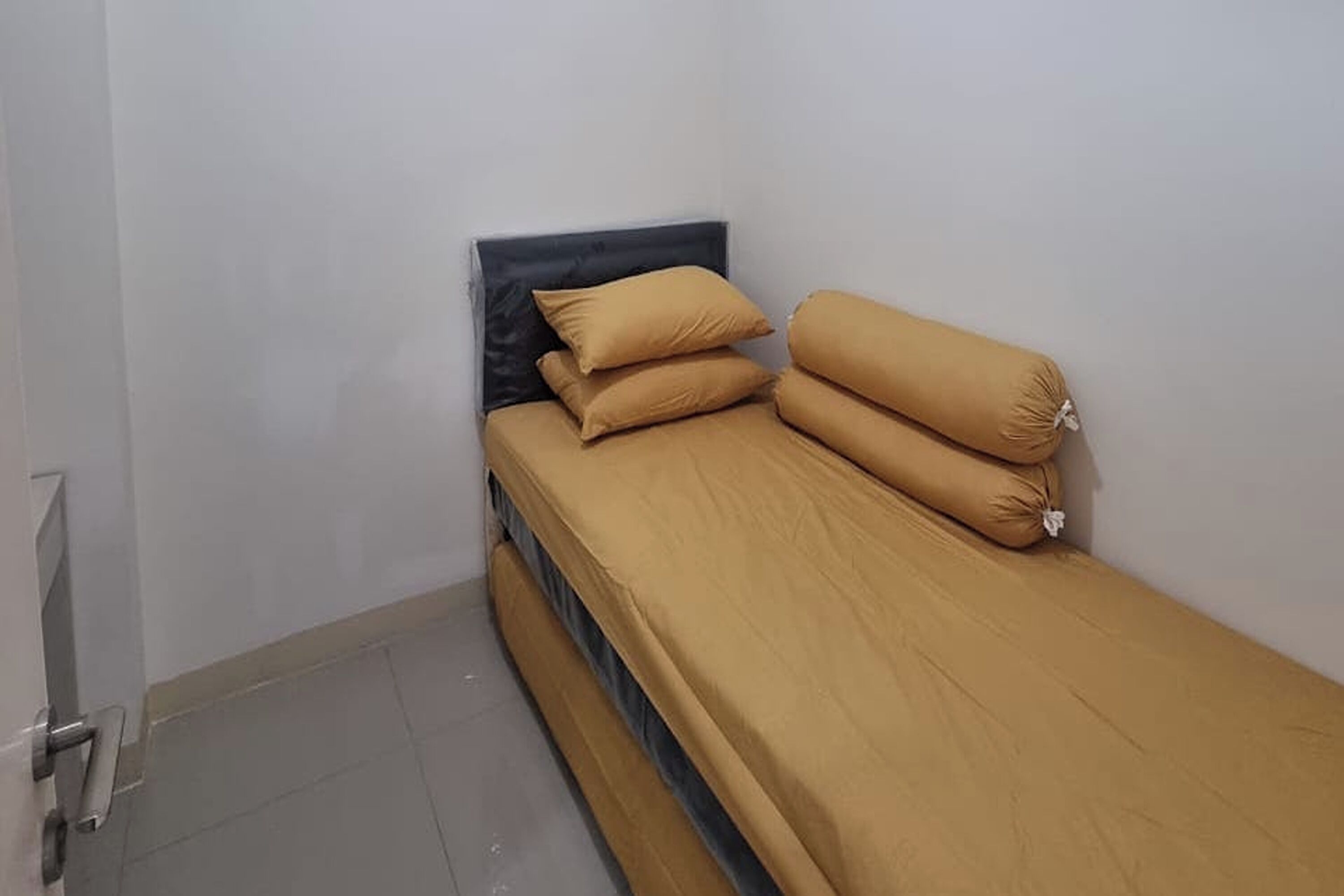 Standard Apartment, 2 Bedrooms | Desk, free WiFi
