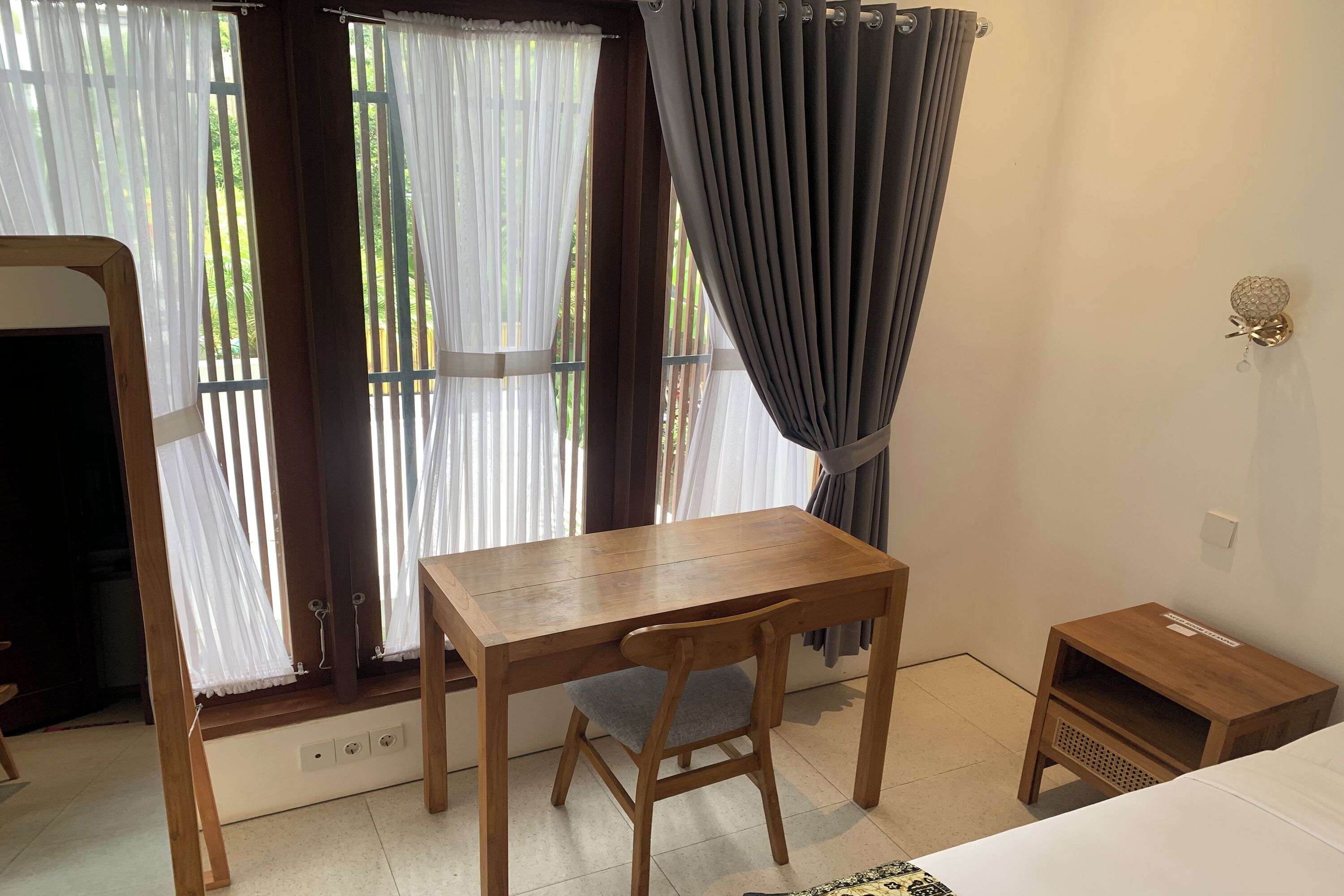Deluxe Double Room | Desk, blackout curtains, free WiFi, bed sheets