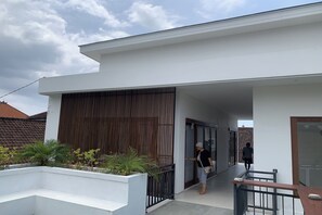 Front of property - Villa Karan Canggu (Canggu)