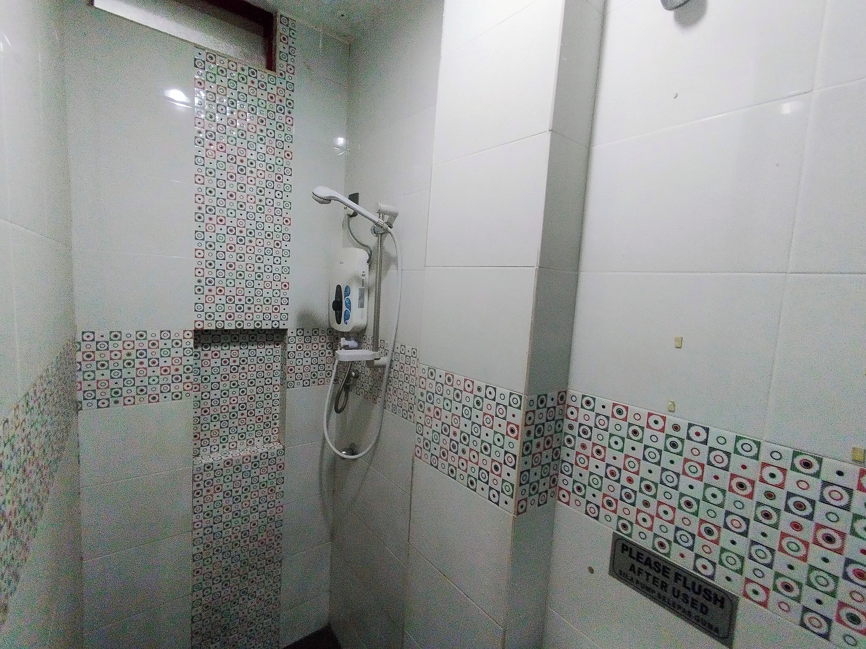 Basic Triple Room | Bathroom