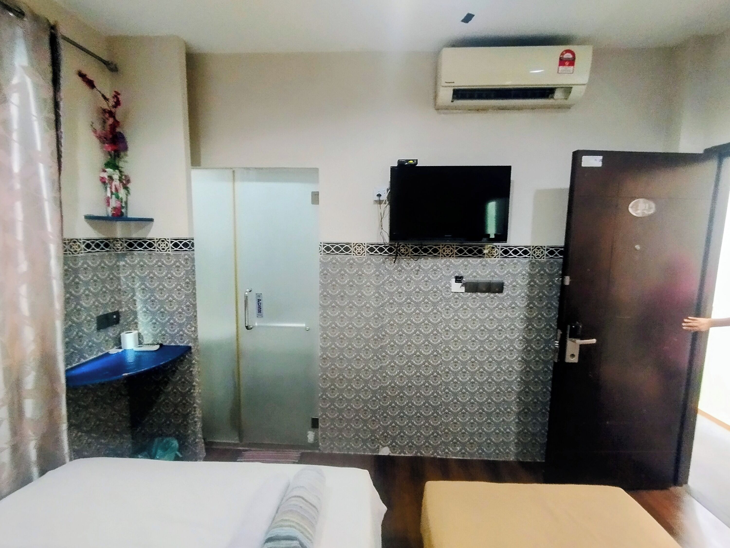Triple Room | Free WiFi, bed sheets
