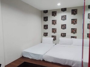 Basic Triple Room - Cahaya Hanson (Bilikxpert) (Kuala Lumpur)