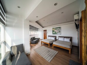 Suite | Bureau, accès au Wi-Fi (inclus), literie fournie