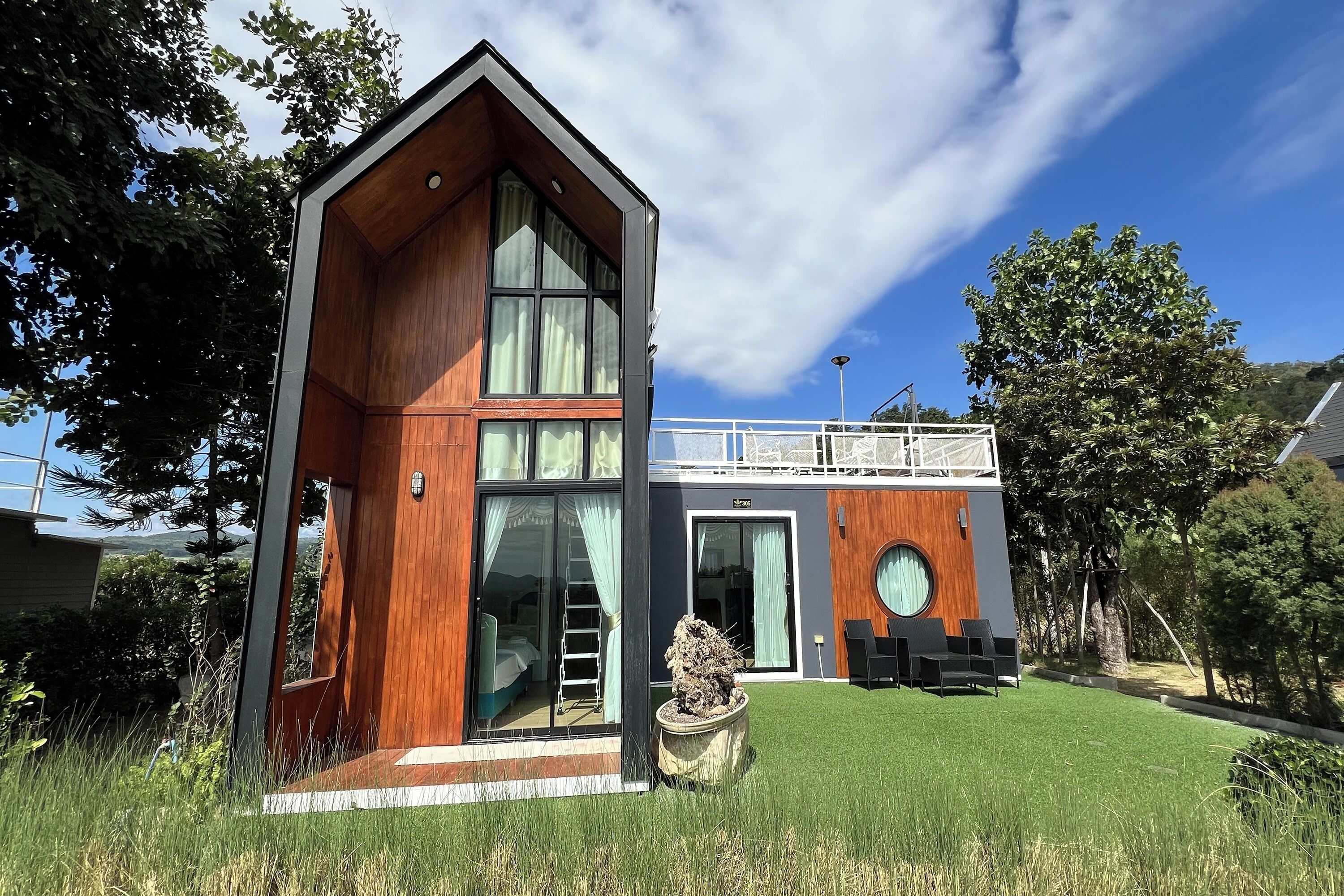 ดีลักซ์วิลล่า, 3 ห้องนอน | ลานระเบียง/นอกชาน