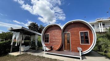 Capsule House | Terrace/patio