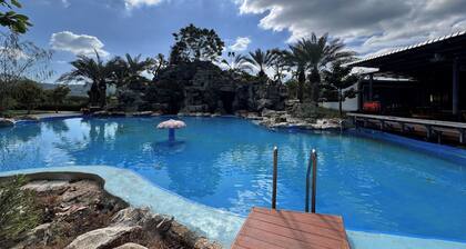 Honey Queen Resort