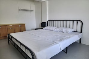 ห้องสแตนดาร์ดดับเบิล | Wi-Fi ฟรี, ผ้าปูที่นอน