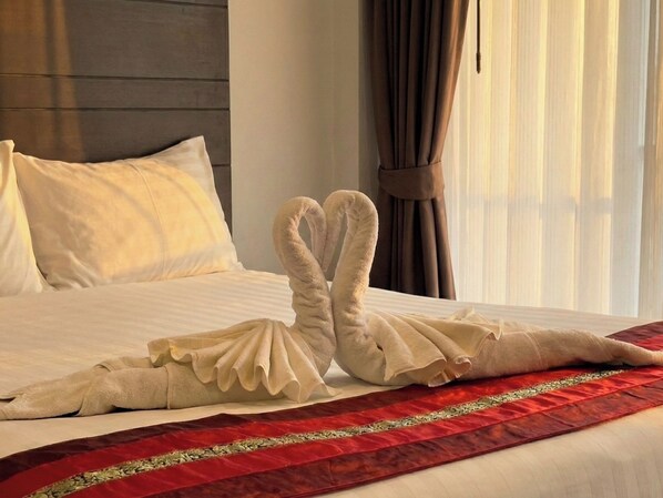 Executive Suite | In-room safe, desk, iron/ironing board, free WiFi - T8 Exclusive Boutique Pattaya Hotel (Pattaya)