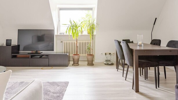 Dining - In the Heart of Cologne: Style & Comfort Combined (Köln)