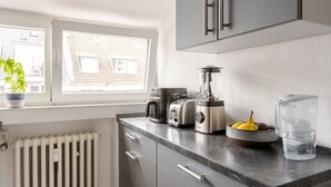 Private kitchen - In the Heart of Cologne: Style & Comfort Combined (Köln)
