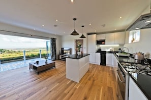 Microwave, oven, dishwasher - Holywell Luxury Lodge with Hot Tub | Relax, Unwind & Enjoy Cornish Sunsets (Goonhavern)