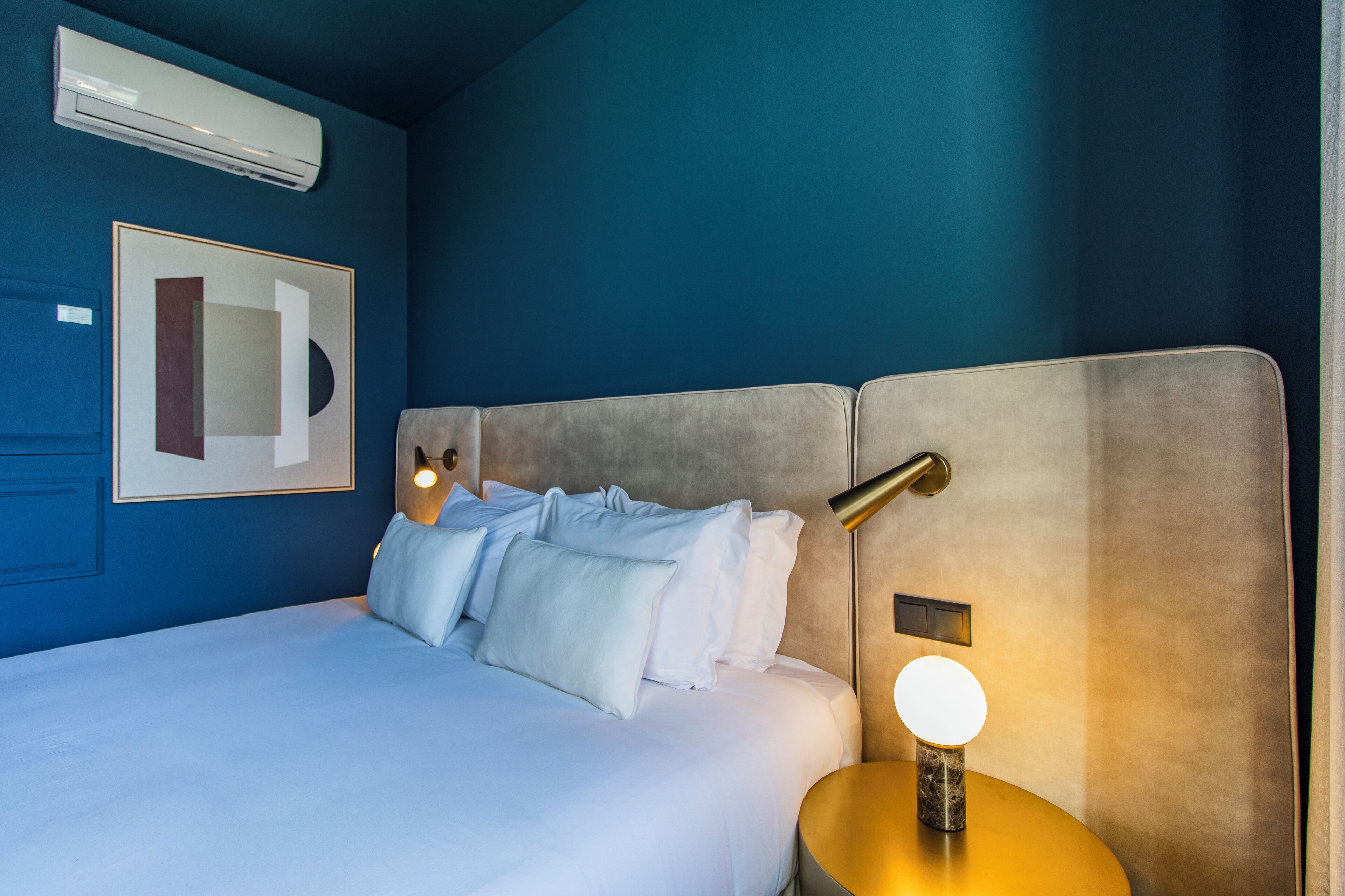 Apartment | Blackout drapes, iron/ironing board, free WiFi