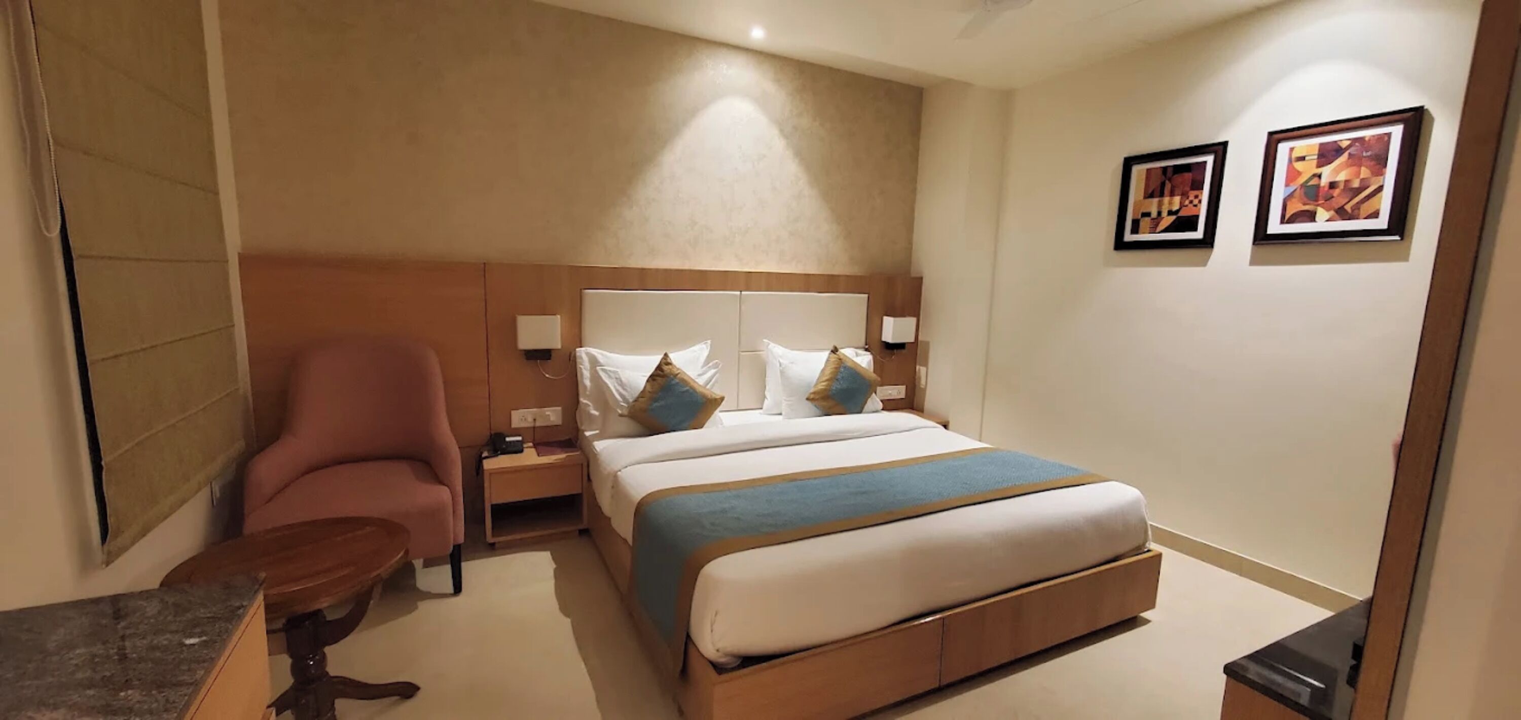 Superior Double Room, Air conditioning | Hypo-allergenic bedding, desk, soundproofing, free WiFi