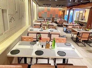 Restaurant - Hotel The Elegance Inn Varanasi (Varanasi)