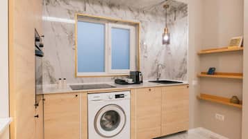 Basic Apartment | Private kitchen