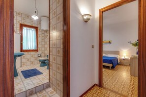 2 bedrooms, iron/ironing board, free WiFi, bed sheets - Fauci Holiday Home by Biddizzi Rari - Direct access to the beach, sea view (Sciacca)