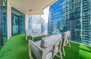 Terrace/patio - Impressive 2BR Apt with Premium (Dubai)
