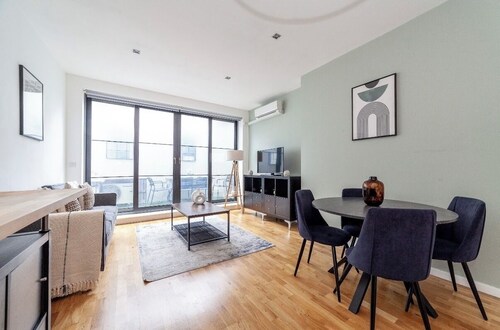 Modern Kentish Town apartment