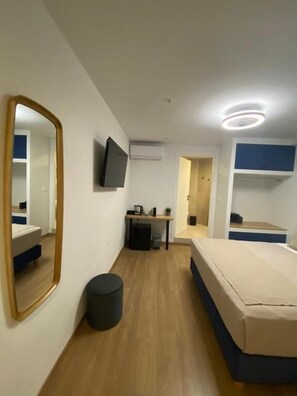Standard Apartment | Free WiFi - Living Yard Acropolis Apartments (Athens)