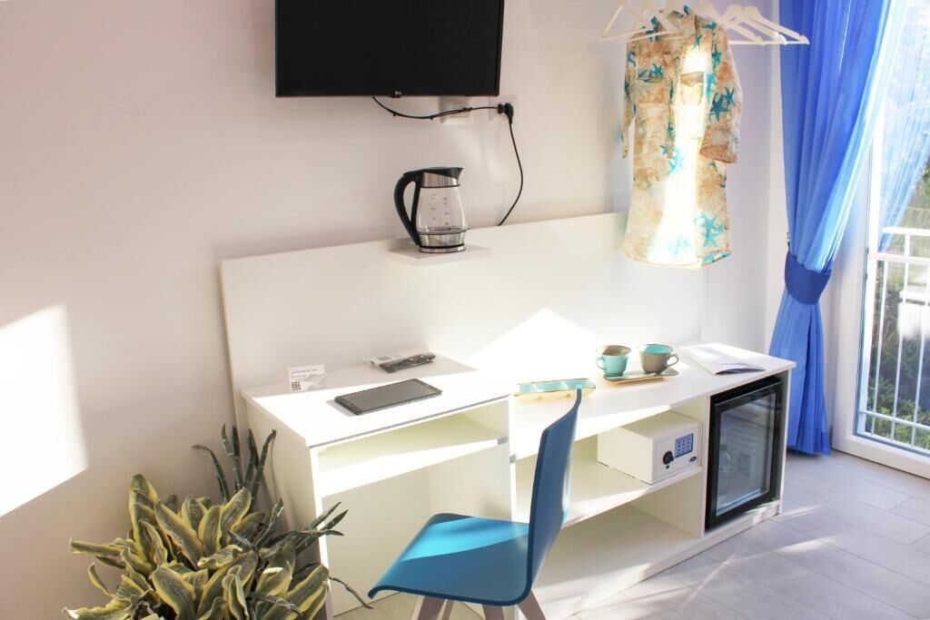 Standard Double Room, Garden View | Interior