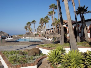 A heated pool - Circa Del Mar with Surfboards and Bodyboards (Playas de Rosarito)