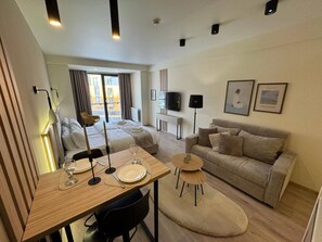 1 dormitori, caixa forta a l'habitació, wifi i roba de llit 