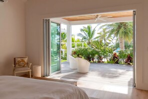 Fer et planche à repasser, draps fournis