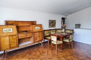 Dining - Hostmate - Residence Cardinal Del Monte - Apartment 4 (Gualdo Tadino)