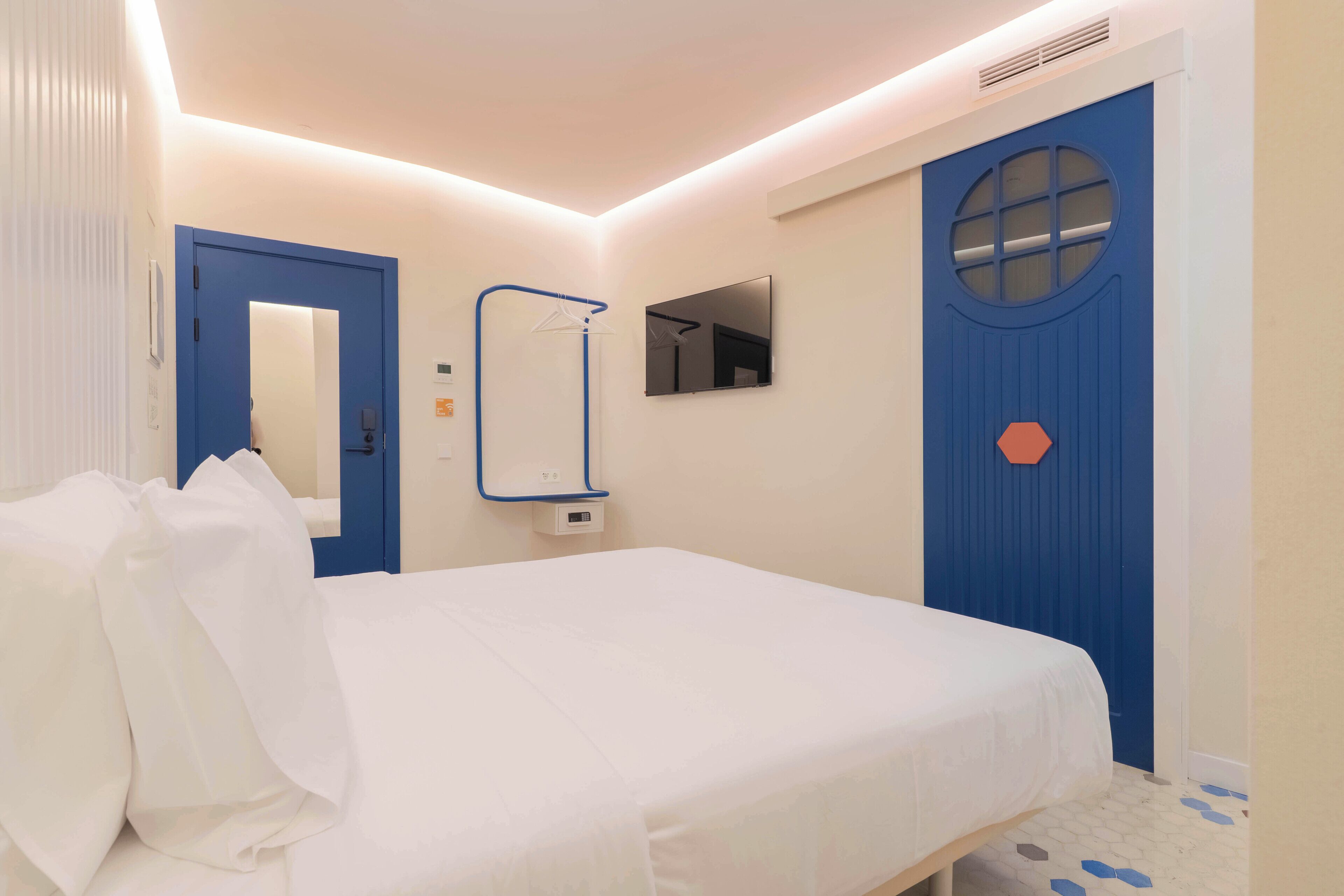 Habitación estándar doble | Caja fuerte, sistema de insonorización, wifi gratis y ropa de cama