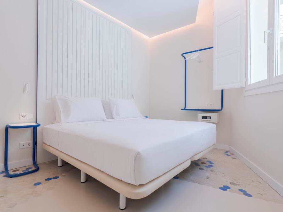 Habitación estándar doble | Caja fuerte, sistema de insonorización, wifi gratis y ropa de cama