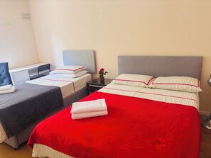 1 bedroom, WiFi, bed sheets - Samira’s home (London)