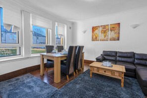 Interior - 3-Bed Glasgow Cromdale St - Sleeps 5 - Contractors, Business & Relocations (Glasgow)