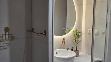 Family Suite | Bathroom | Bidet