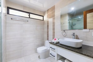 Bathroom - Quiet 1BR Apartment Walk to Bávaro Beach (Punta Cana)